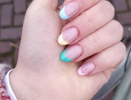 Hip- nails