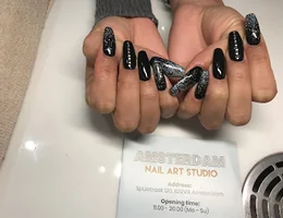 Nails by Linda.