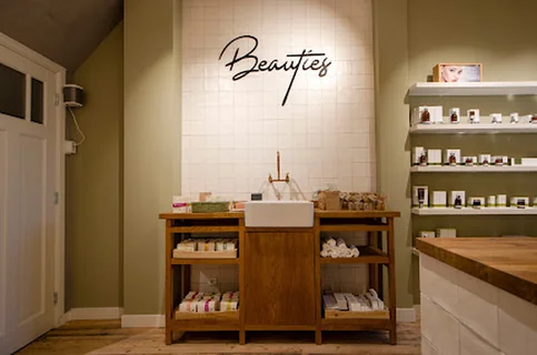 Photo Beauties Cosmetics & Treatments